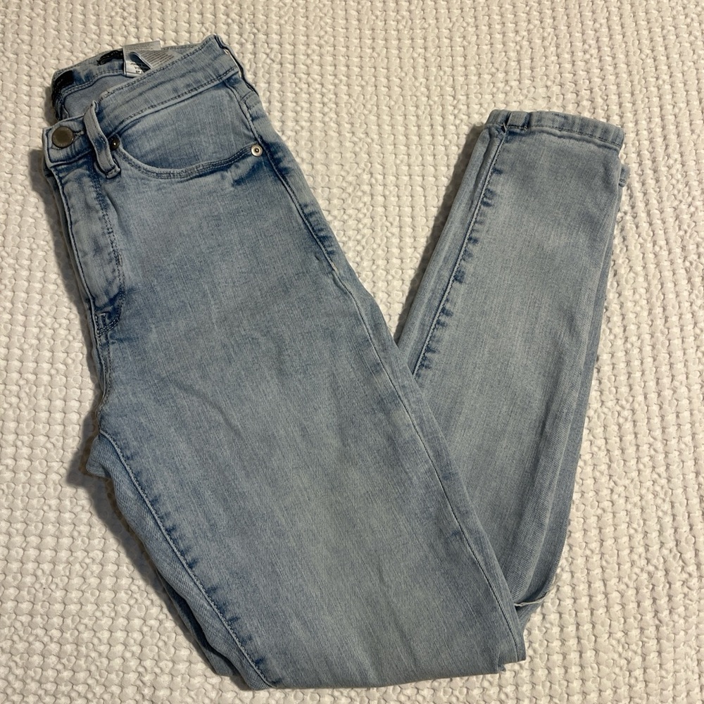 Banana Republic Light Wash Skinny Jeans